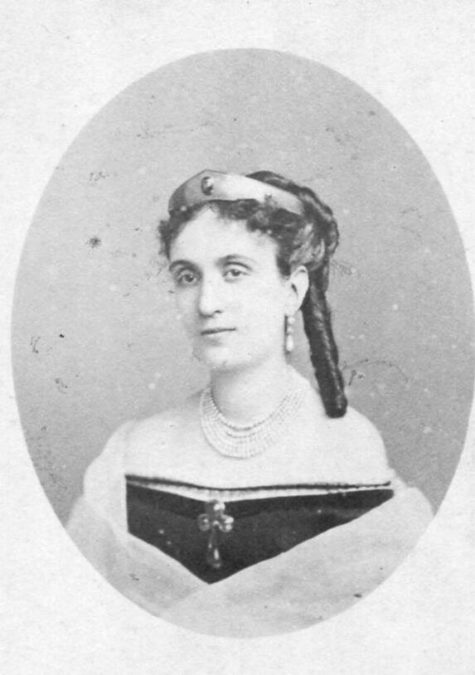 Marchesa Beatrice Sacchetti nata Principessa Orsini (1837 – 1902), La Regina Nera