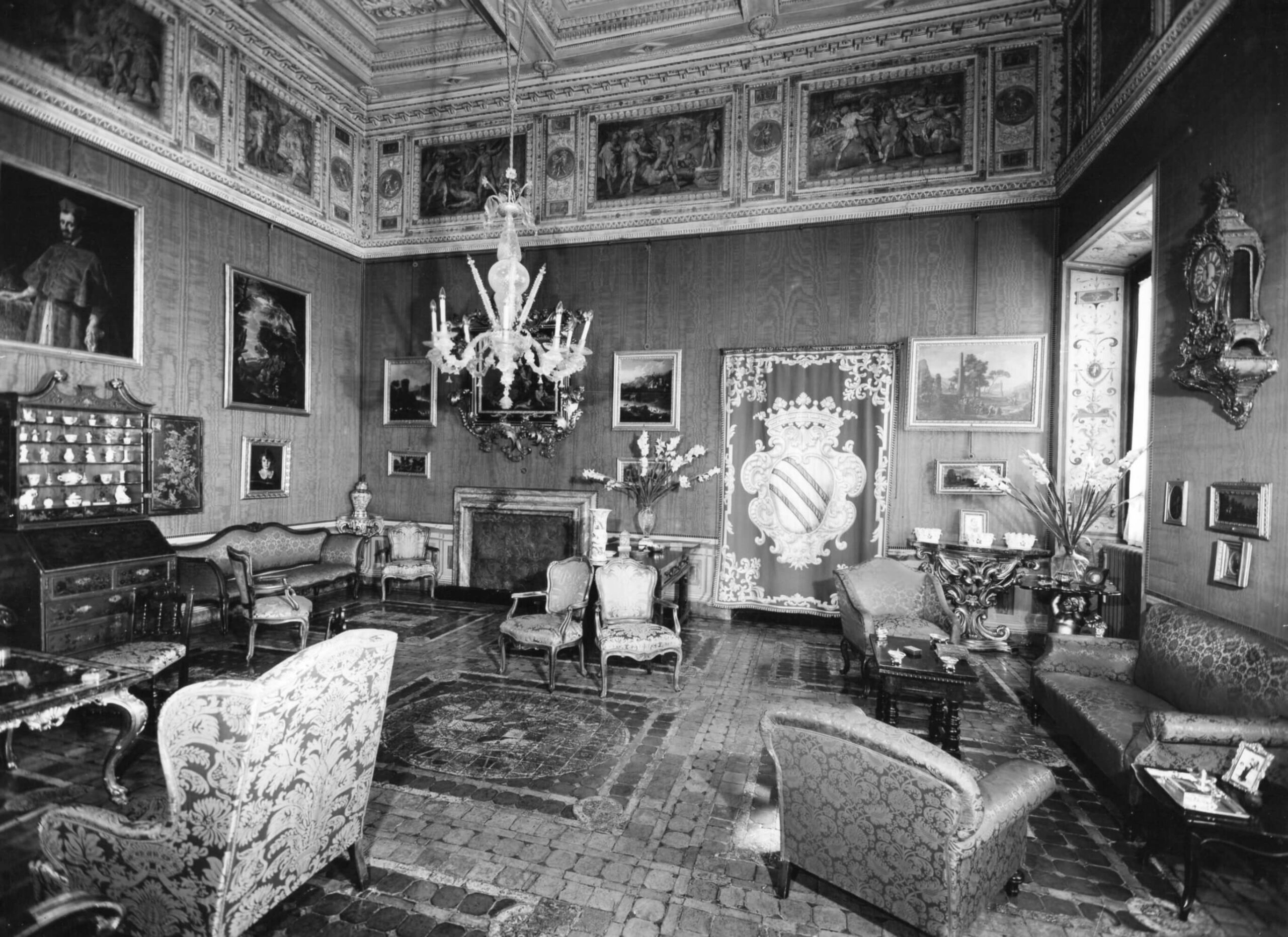 Nell’Ottocento era famoso il salotto della Marchesa Beatrice Sacchetti all’interno di Palazzo Sacchetti in Via Giulia a Roma (Collezione A. Cotticelli)