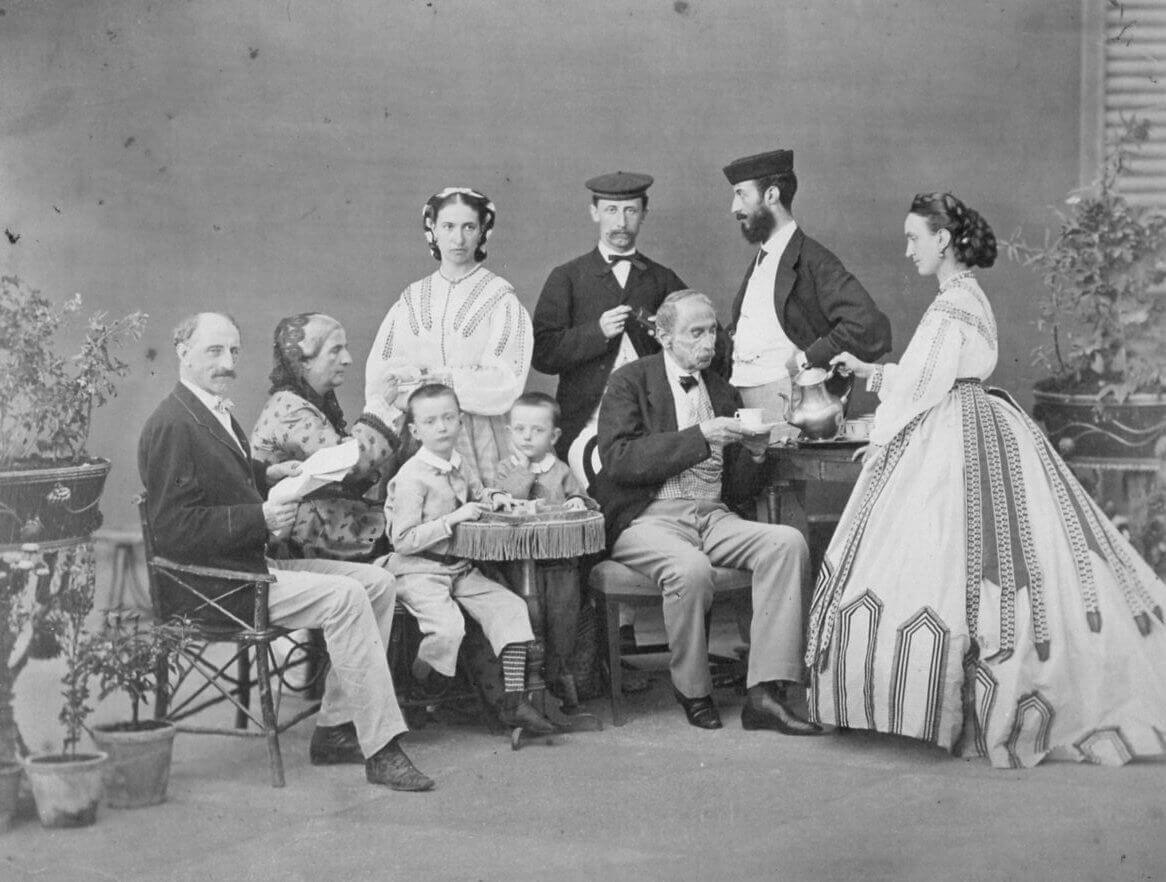 I Marchesi Sacchetti ritratti con i parenti Orsini, Barberini e Torlonia nel 1865. Le vicende della Nobiltà Romana nel libro di Andrea Cotticelli