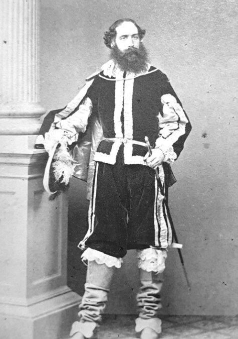 Il Marchese Giovanni Patrizi Naro Montoro (1823-1891) in costume da Gentiluomo del ‘600.(Foto Collezione di A. Cotticelli)