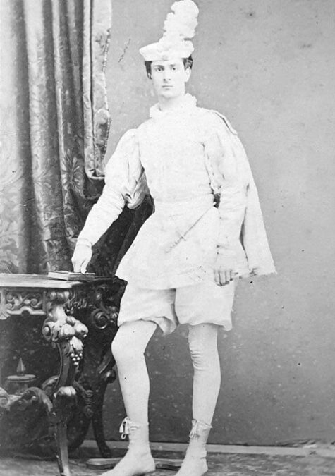 Il Marchese Girolamo Theodoli (1846-1926) in costume da Re Carlo IX di Francia.(Foto Collezione di A. Cotticelli)