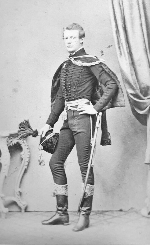 Il Principe Ladislao Odescalchi (1846-1922) in costume da Ussaro. (Foto Collezione di A. Cotticelli)