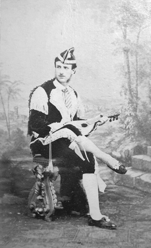 Il Principe Filippo Massimo Lancellotti (1843-1915) in costume da Figaro al Ballo Borghese 1866 (Collezione A. Cotticelli)