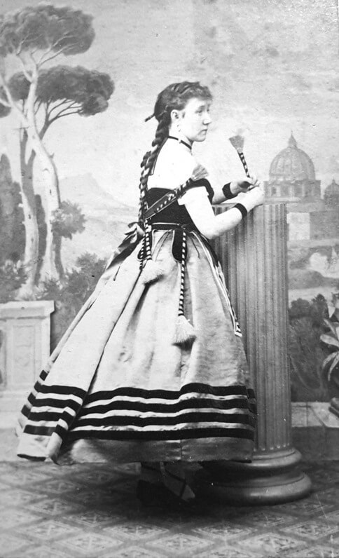 La Marchesa Rosa Lavaggi nata Contessa Marescalchi (1836-1899) Marchesa di Montebello (Collezione di Andrea Cotticelli)