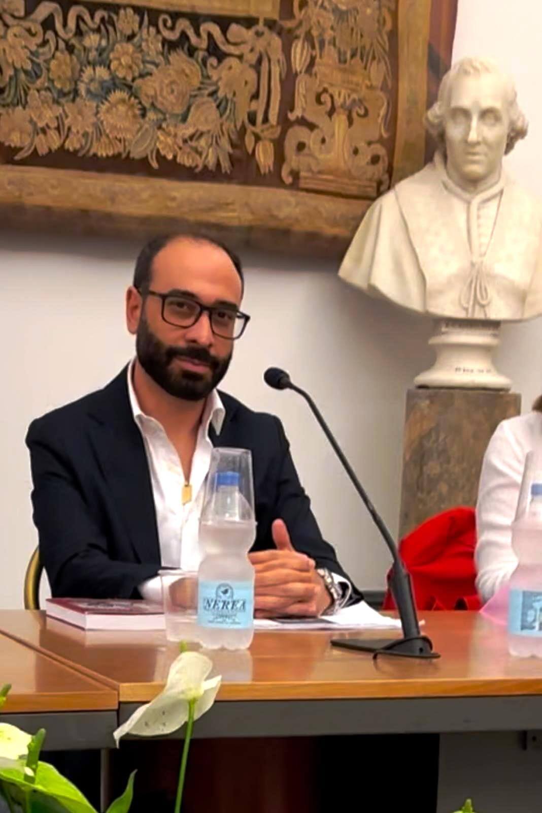 Il giornalista e scrittore Andrea Cotticelli autore del libro “L’ultimo gran ballo della Roma Pontificia”