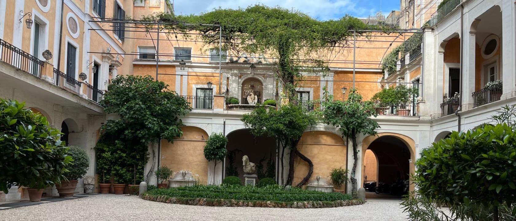 ADSI Lazio Cortili Aperti a Roma 2025: Andrea Cotticelli racconta “L’ultimo gran ballo della Roma Pontificia” a Palazzo Torlonia e a Palazzo Montoro
