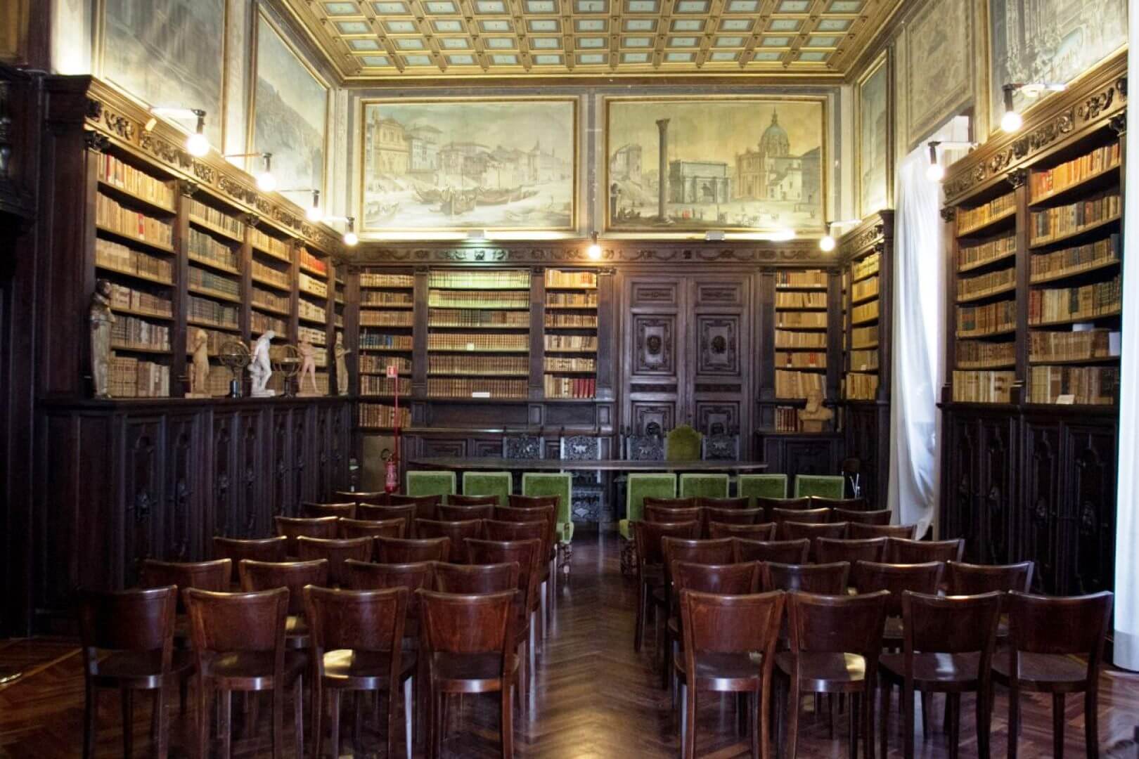 La Biblioteca della Fondazione Primoli è fra le più antiche e importanti di Roma