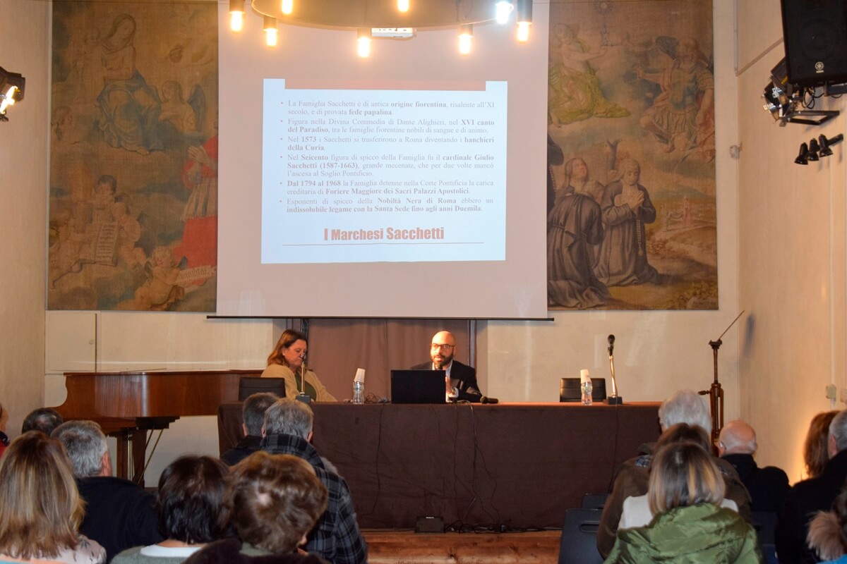 La Conferenza “I Sacchetti e i grandi Papi del Novecento” tenuta a Tarquinia dal giornalista Andrea Cotticelli